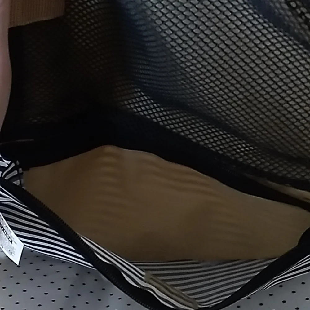 Skip HOP Baby changing pad with  diaper and wipes holder. Has clip to attach to - Picture 5 of 9